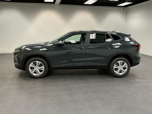 New 2026 Chevrolet Trax LS FWD image 2