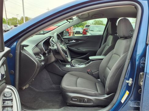 Used 2019 Chevrolet Malibu RS FWD image 17