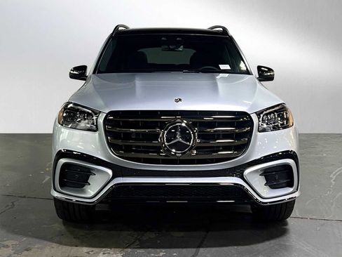 New 2026 Mercedes-Benz GLS 580 4MATIC image 8