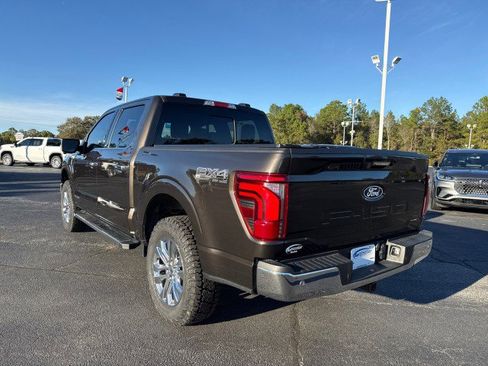 Used 2024 Ford F150 Lariat w/ FX4 Off-Road Package image 4