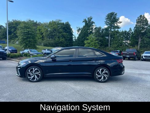 Used 2025 Volkswagen Jetta SEL FWD image 3