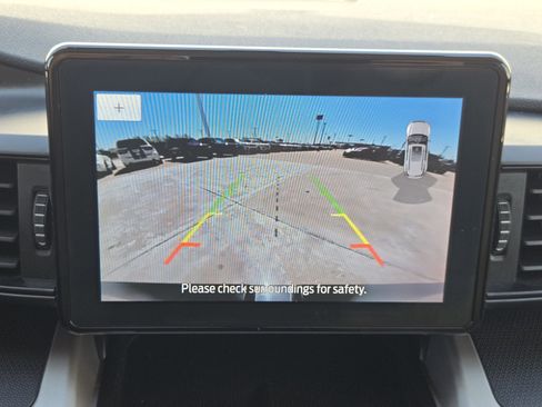 Used 2021 Ford Explorer 2WD image 19