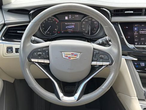 Used 2020 Cadillac XT6 Premium Luxury FWD image 24