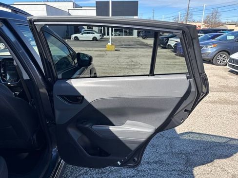 Used 2024 Subaru Crosstrek 2.0i Premium image 13