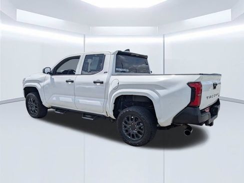 Used 2024 Toyota Tacoma SR RWD image 6