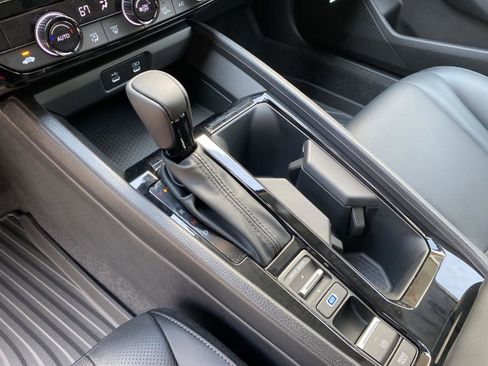 Used 2023 Honda Accord EX-L image 12
