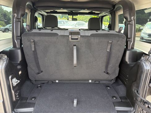 Used 2025 Jeep Wrangler Sport AWD/4WD image 26