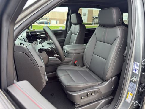 New 2026 Chevrolet Suburban RST w/ Comfort Package AWD/4WD image 16