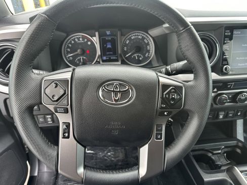 Used 2023 Toyota Tacoma Limited AWD/4WD image 14