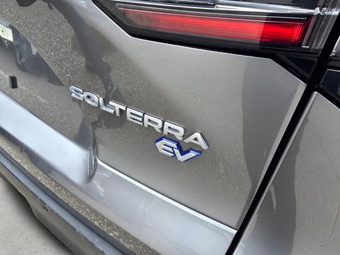 Used 2024 Subaru Solterra AWD/4WD image 18