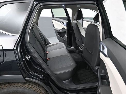 New 2026 Volkswagen Taos SE image 13
