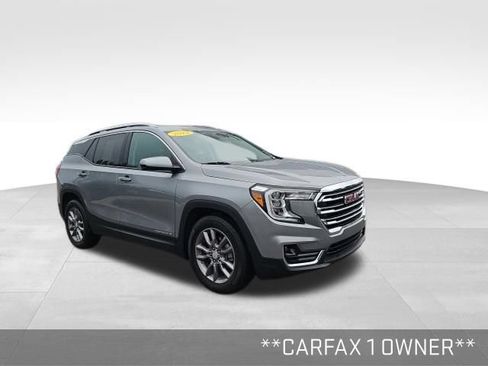 Used 2024 GMC Terrain SLT FWD image 2