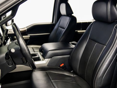 Used 2022 Ford F250 Lariat w/ Tremor Off-Road Package image 31