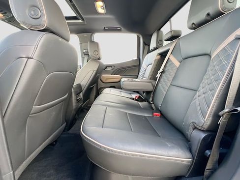 New 2026 GMC Canyon Denali image 17