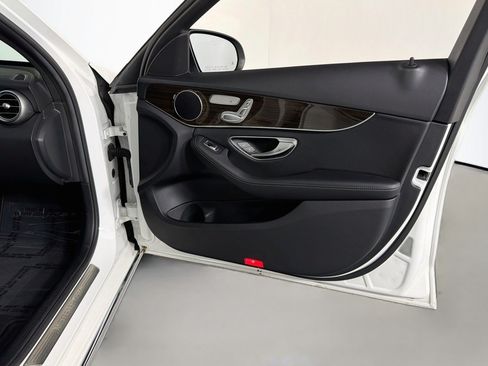 Used 2020 Mercedes-Benz C 300 Sedan image 24