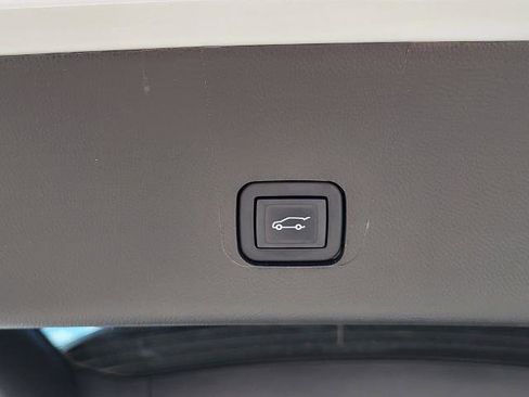 Used 2023 Chevrolet Traverse High Country w/ LPO, Floor Liner Package image 13