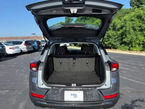 Used 2021 Chevrolet TrailBlazer LS FWD image 8