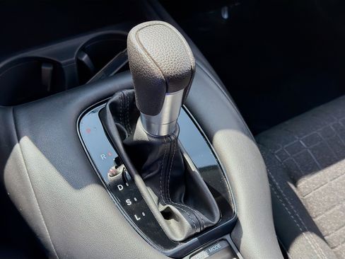 Used 2024 Honda HR-V LX image 15