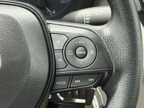 Used 2025 Toyota Corolla LE FWD image 15