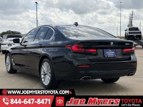 Used 2023 BMW 530i w/ Premium Package image 7