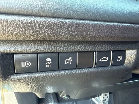 Used 2025 Toyota Camry XSE FWD image 23