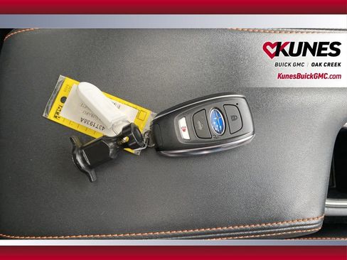 Used 2022 Subaru Crosstrek 2.5i Limited w/ Moonroof Package 2 AWD/4WD image 33