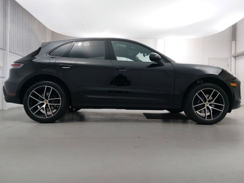 New 2026 Porsche Macan image 8