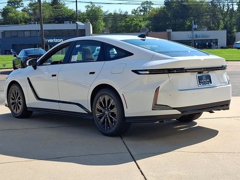 New 2026 Lexus ES 350h AWD image 3