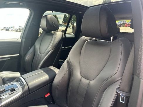 Used 2021 BMW X5 xDrive40i AWD/4WD image 41