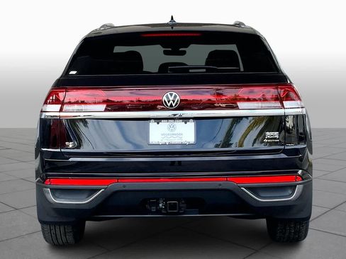 New 2026 Volkswagen Atlas Cross Sport SE image 4