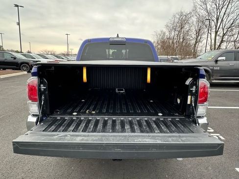 Used 2023 Toyota Tacoma TRD Off-Road image 15