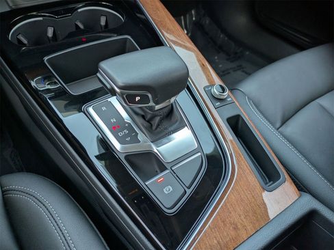 Used 2023 Audi A4 2.0T Premium w/ Convenience Package image 14