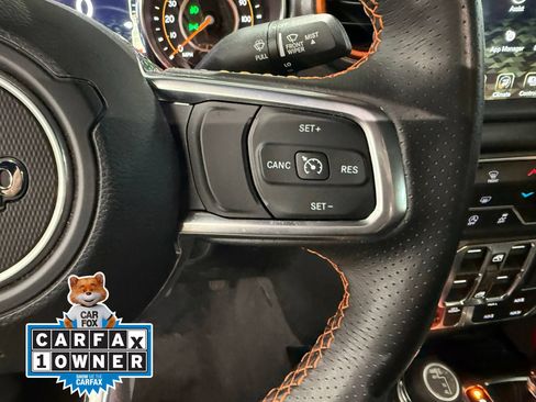 Used 2023 Jeep Gladiator Mojave AWD/4WD image 14