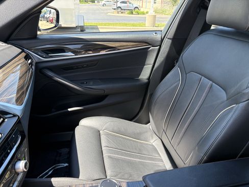 Used 2018 BMW 540i xDrive w/ M Sport Package AWD/4WD image 14