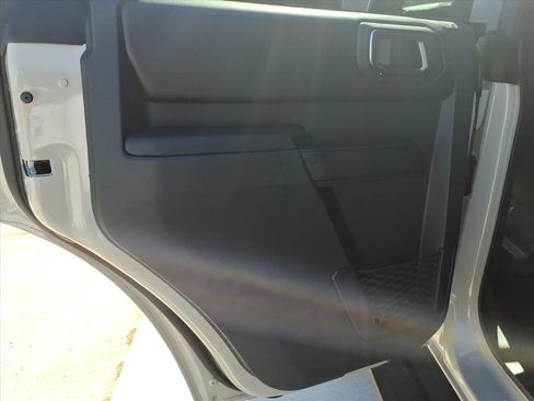 Used 2025 Ford Bronco Outer Banks w/ Sasquatch Package image 16