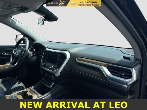 Used 2023 GMC Acadia SLE w/ Driver Convenience Package image 31