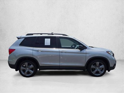 Used 2019 Honda Passport Touring image 4