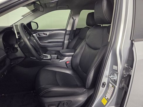 Used 2024 Toyota RAV4 XLE image 12