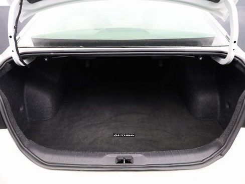 Used 2024 Nissan Altima 2.5 SV AWD/4WD image 24