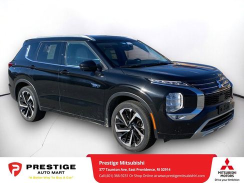 Used 2023 Mitsubishi Outlander SEL image 1