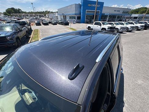 Used 2024 Chevrolet Tahoe Premier AWD/4WD image 13