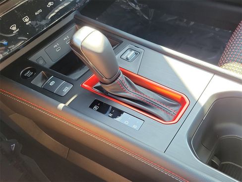 New 2026 Nissan Kicks SR w/ Illumination Package image 10