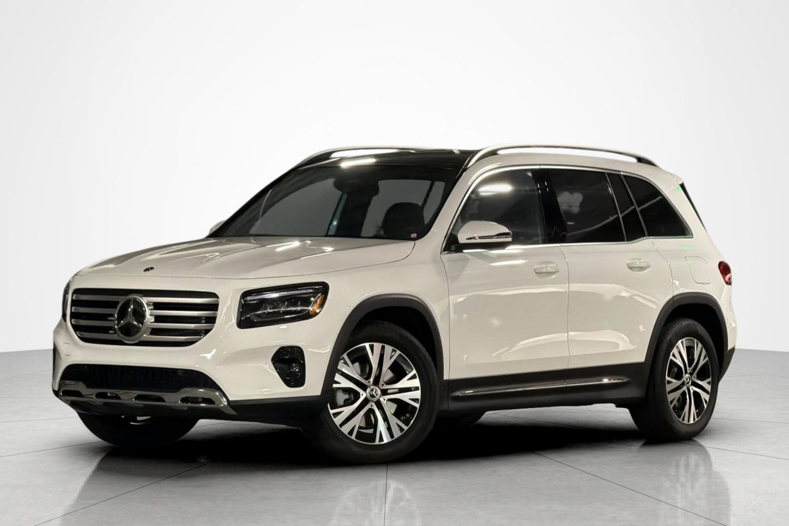 New 2026 Mercedes-Benz GLB 250 image 1