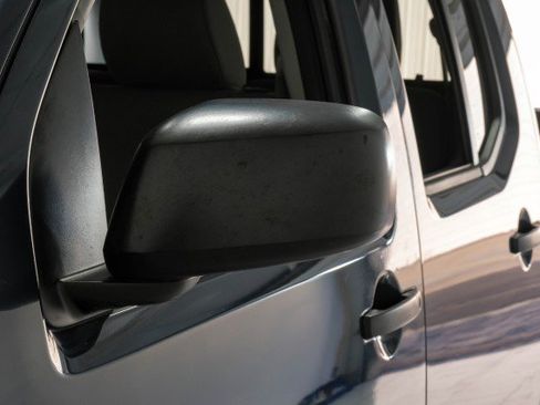 Used 2016 Nissan Frontier SV image 36