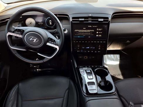 Certified 2023 Hyundai Tucson Limited w/ Cargo Package image 10