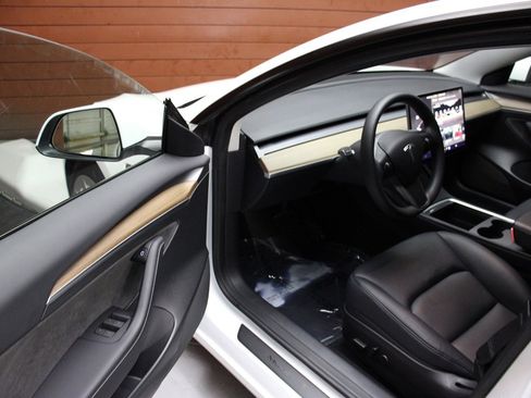 Used 2023 Tesla Model 3 Long Range image 23