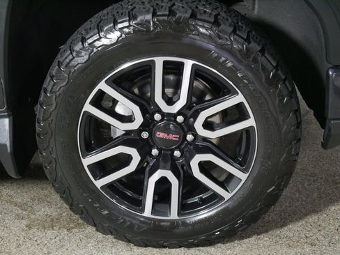 Used 2022 GMC Sierra 1500 AT4 w/ AT4 Premium Package AWD/4WD image 15
