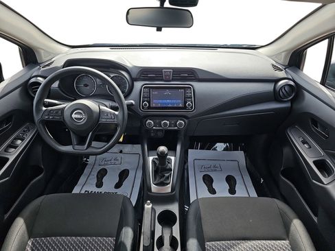 Used 2024 Nissan Versa S FWD image 9