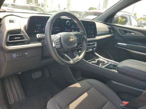 Used 2024 Chevrolet Traverse LT FWD image 13