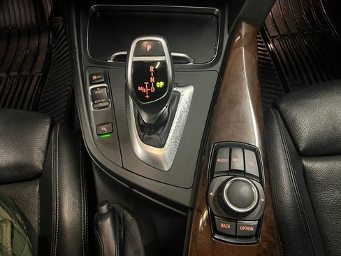 Used 2017 BMW 330i xDrive Sedan image 25